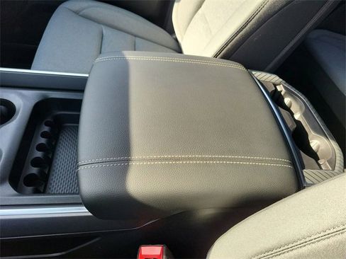 New 2026 RAM 1500 4x4 Crew Cab image 21