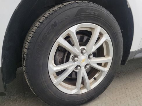 Used 2017 Chevrolet Equinox LT w/ Convenience Package image 31