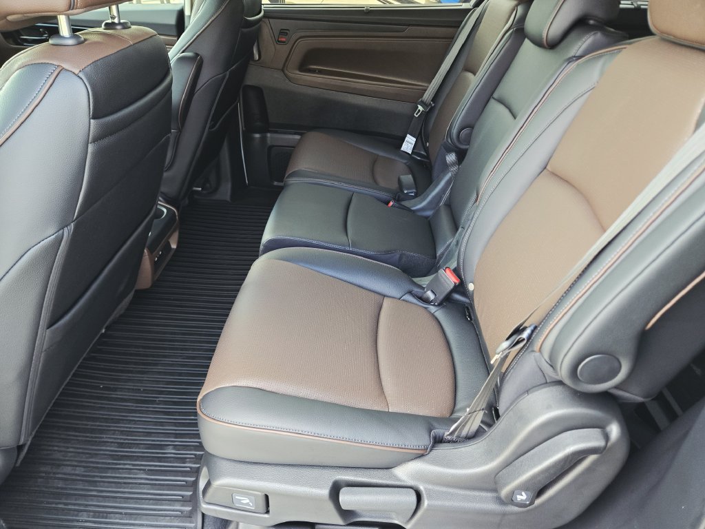 New 2027 Honda Odyssey Elite image 9