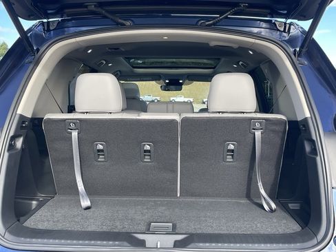 New 2025 Honda Pilot Touring image 17