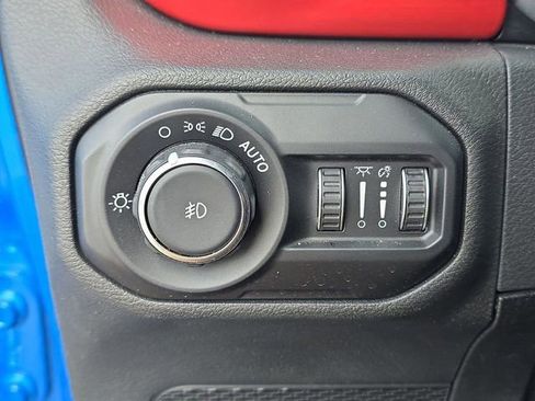 Used 2021 Jeep Wrangler Unlimited Rubicon image 19