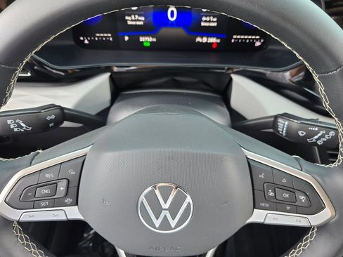 Certified 2023 Volkswagen Taos S FWD image 22