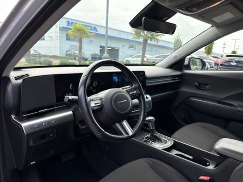 Used 2025 Hyundai Kona SEL AWD/4WD image 10