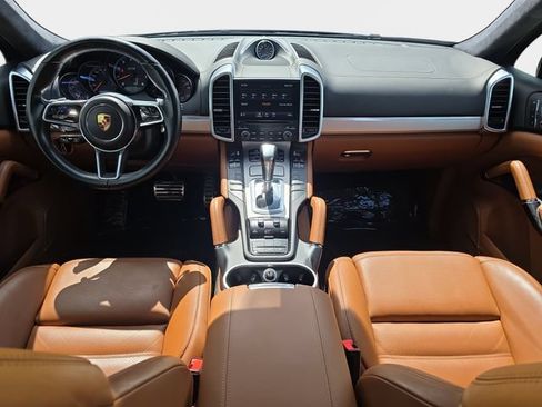 Used 2018 Porsche Cayenne GTS AWD/4WD image 10