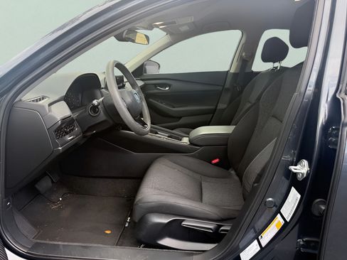 Used 2023 Honda Accord LX image 9