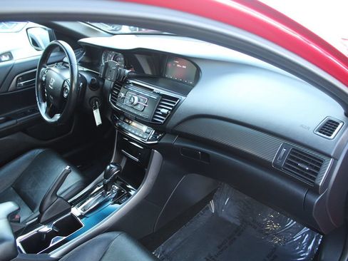 Used 2017 Honda Accord Sport Special Edition image 20