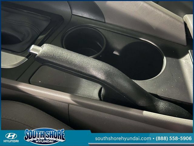 Certified 2024 Hyundai Elantra SE FWD image 33