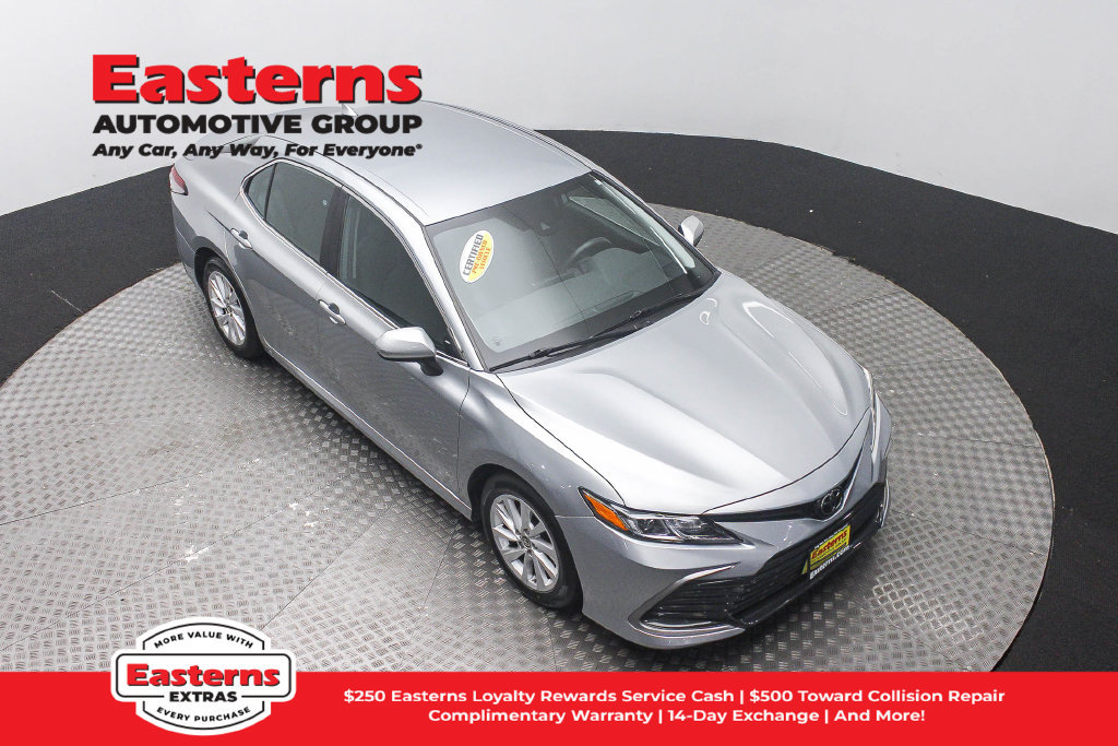 Used 2023 Toyota Camry LE FWD image 4