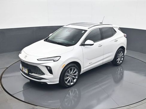 Used 2024 Buick Encore GX Avenir w/ Avenir Technology Package AWD/4WD image 13