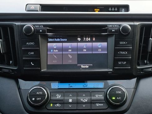 Used 2018 Toyota RAV4 XLE w/ All Weather Liner Package FWD image 11