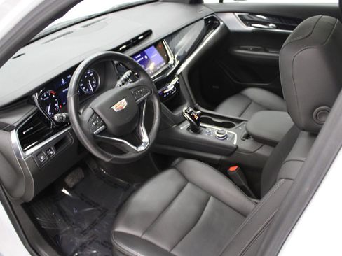 Certified 2024 Cadillac XT6 Premium Luxury image 18