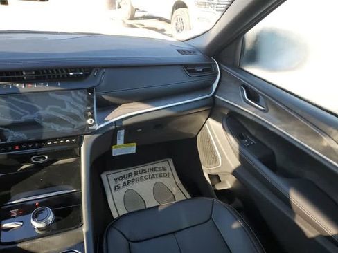 New 2026 Jeep Grand Cherokee Limited AWD/4WD image 16