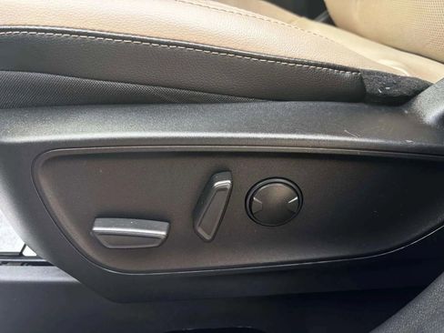 Used 2022 Ford Escape Titanium w/ Class II Trailer Tow Package image 24