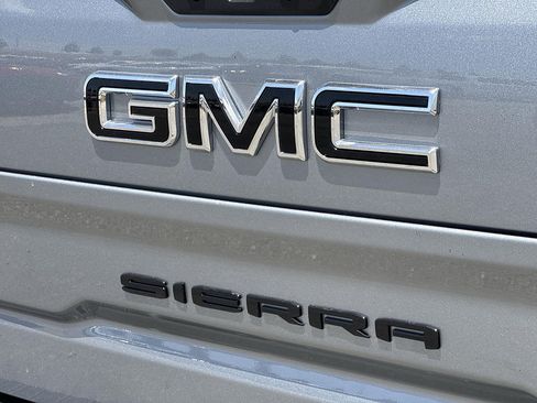 New 2026 GMC Sierra 1500 Elevation w/ LPO, Elevation Black Package RWD image 28