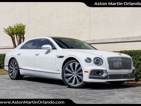 Used 2021 Bentley Flying Spur W12 image 13