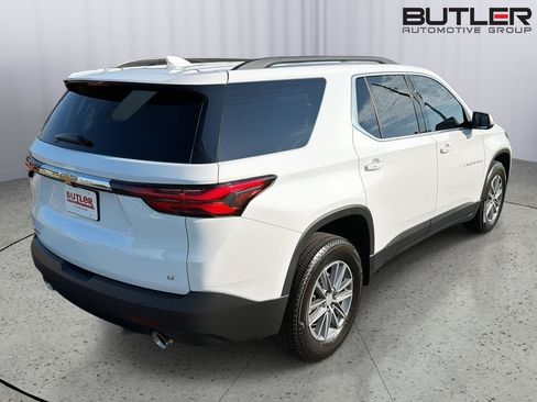 Used 2022 Chevrolet Traverse LT FWD image 6