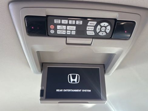 Used 2016 Honda Odyssey SE image 30