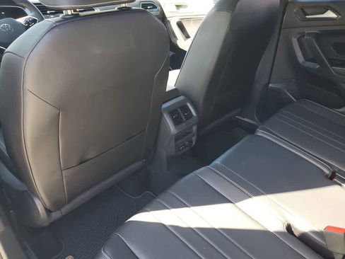 Used 2023 Volkswagen Tiguan SE R-Line image 11