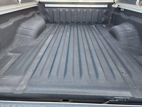 Used 2024 Nissan Frontier SV w/ SV Convenience Package image 26