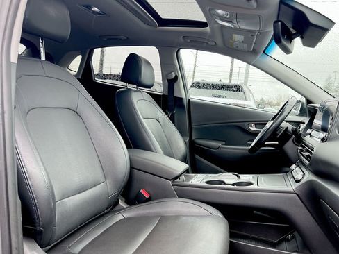 Used 2022 Hyundai Kona Limited w/ Cargo Package image 22