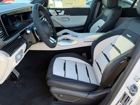 New 2026 Mercedes-Benz GLE 53 AMG 4MATIC Coupe image 17