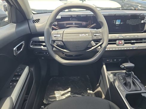 New 2026 Kia K4 FWD image 13