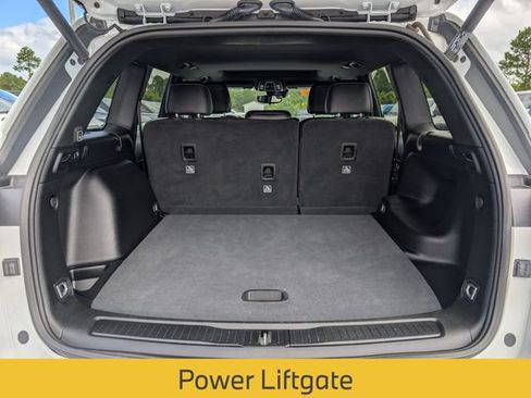 Certified 2023 Jeep Grand Cherokee Altitude AWD/4WD image 28