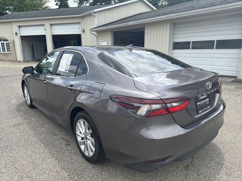 Used 2021 Toyota Camry LE FWD image 7