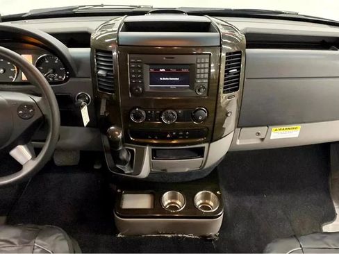 Used 2016 Mercedes-Benz Sprinter 2500 image 16