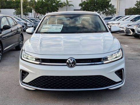 New 2026 Volkswagen Jetta SE FWD image 2