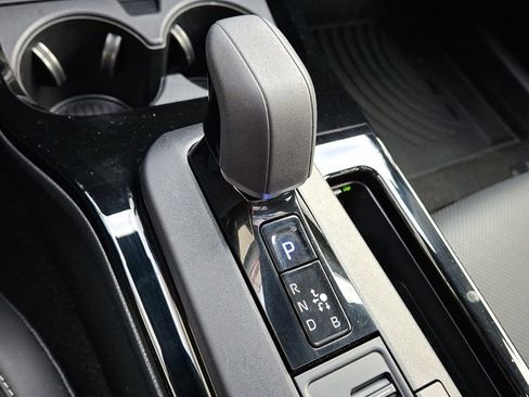 Used 2025 Toyota Prius AWD image 15