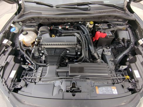 Used 2025 Ford Escape Platinum image 35