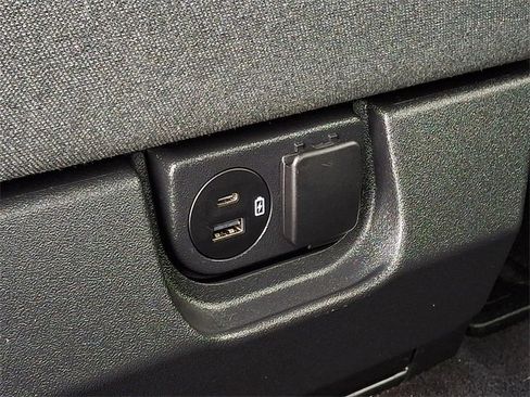 Used 2023 Ford F150 XLT image 11