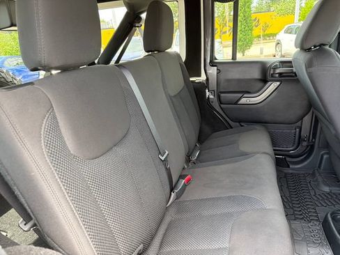 Used 2017 Jeep Wrangler Unlimited Sport AWD/4WD image 28