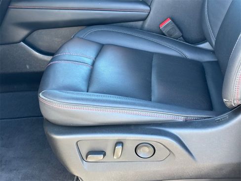 Used 2025 Chevrolet Suburban RST w/ Comfort Package image 24