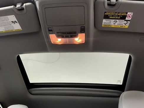 Used 2019 Toyota Highlander XLE AWD/4WD image 33