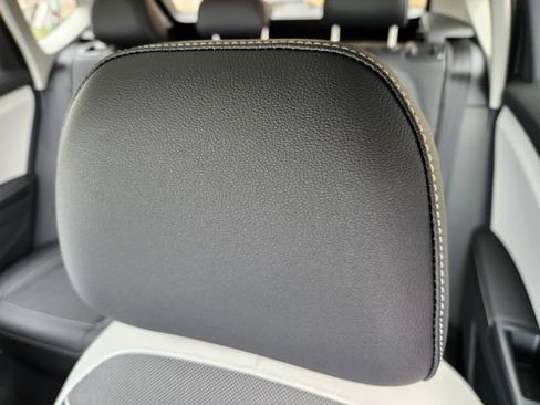New 2026 Volkswagen Taos SE AWD/4WD image 13