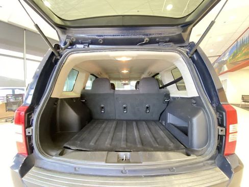 Used 2017 Jeep Patriot Sport w/ Power Value Group image 23