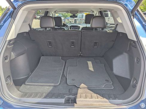 Used 2021 GMC Terrain SLT AWD/4WD image 12
