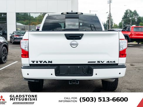 Used 2023 Nissan Titan SV w/ SV Convenience Package AWD/4WD image 6