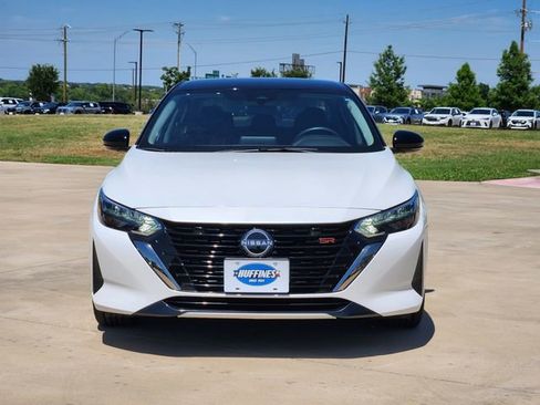 Used 2024 Nissan Sentra SR FWD image 2