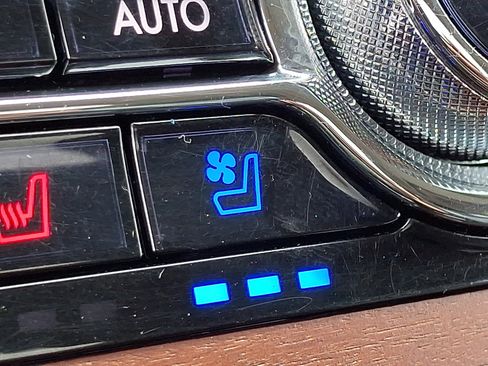 Used 2020 Lincoln Aviator Reserve w/ Equipment Group 202A AWD/4WD image 28