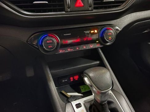 Used 2019 Kia Forte LXS FWD image 32