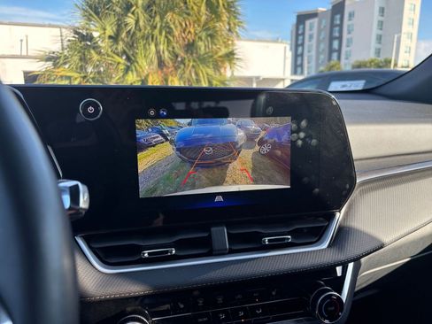 Used 2025 Chevrolet Equinox LT image 17