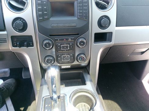 Used 2013 Ford F150 FX4 w/ Mid Equipment Group AWD/4WD image 28