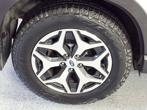 Used 2020 Subaru Forester Premium image 5