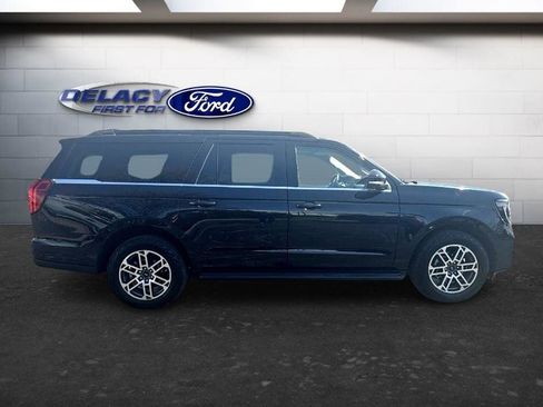 Used 2025 Ford Expedition Max Active AWD/4WD image 9