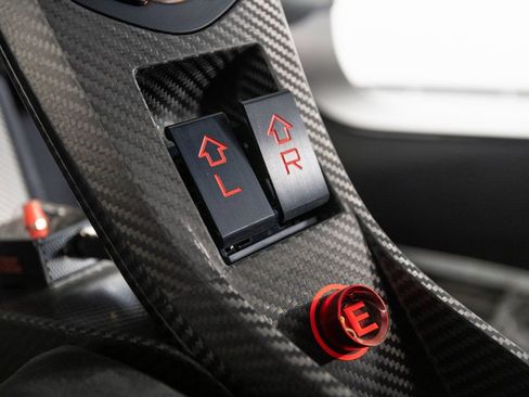 Used 2015 McLaren P1 RWD image 20