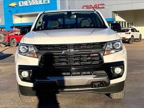 Used 2021 Chevrolet Colorado Z71 image 3