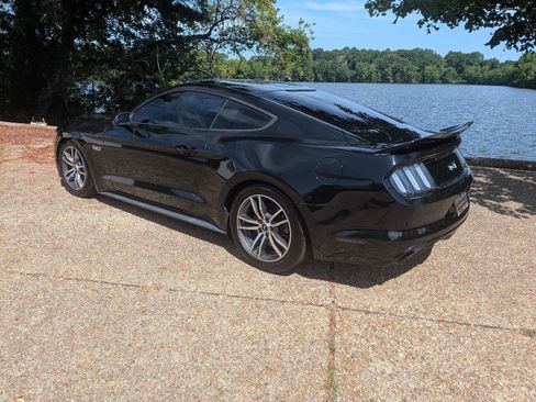 Used 2016 Ford Mustang GT RWD image 6